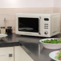 Retro 17 Litre Vintage Cream Digital Microwave -russell hobbs Sales lifestyle2 1579687237 1