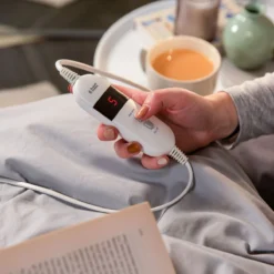 Russell Hobbs Single Electric Heated Blanket -russell hobbs Sales rhesb8001 lifestyle 3