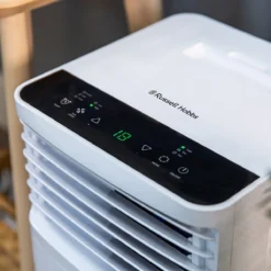 Russell Hobbs 3 IN 1 PORTABLE AIR CONDITIONER, DEHUMIDIFIER & AIR COOLER 7000 BTU -russell hobbs Sales rhpac3001 lifestyle 2